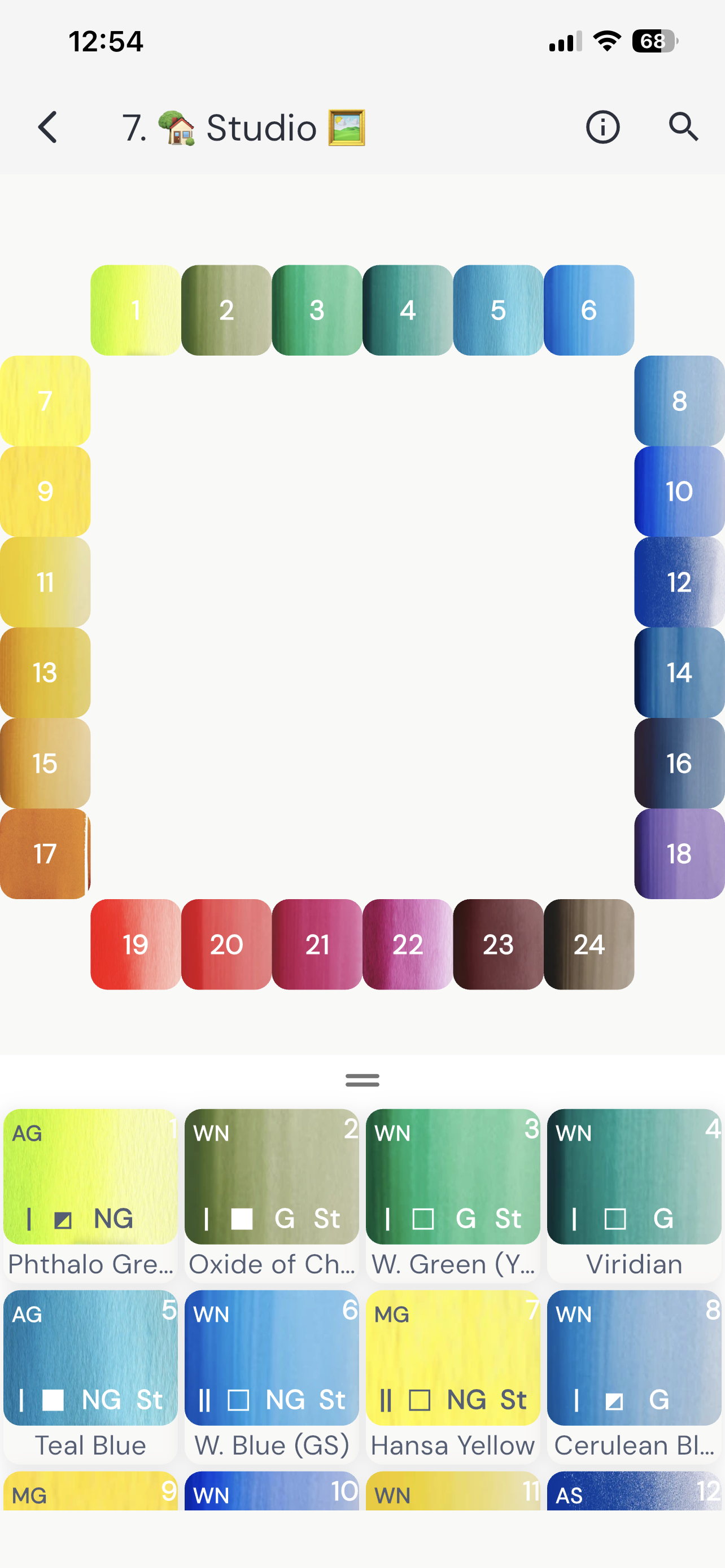 Organizing watercolor palettes with drag-and-drop layout